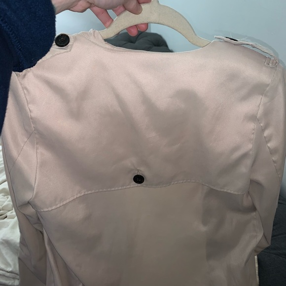 Jacket 🧥 - Picture 4 of 5